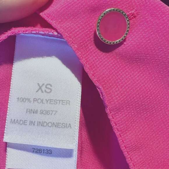 Bisou Bisou-NWT- Women's Long Sleeve Hot Pink Button Up Blouse-XS-Slit Up Back - Picture 14 of 16